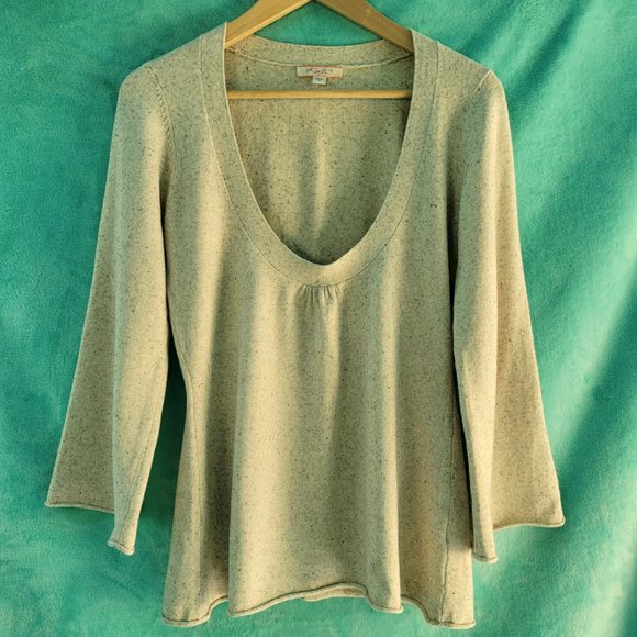 Lux Sweaters Beautiful Flowy Scoop Neck Lux Beige Sweater Size